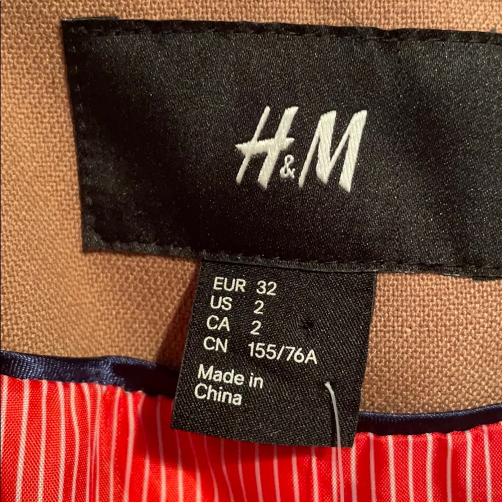 NWT- H&M Beige Coat - Picture 4 of 8